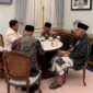 Presiden Prabowo Subianto berbuka puasa bersama sejumlah tokoh dan pimpinan organisasi Islam di Istana Merdeka Jakarta,(setkab)